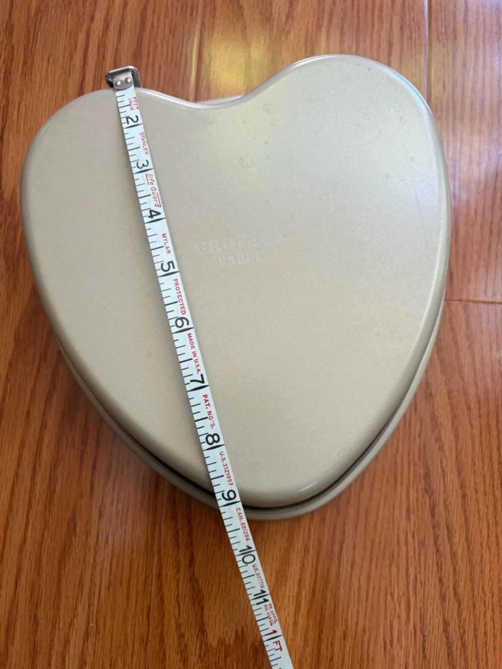 Crofton Heart-Shaped Nonstick Cake Pan in Gold - 9 X 8.5 inch